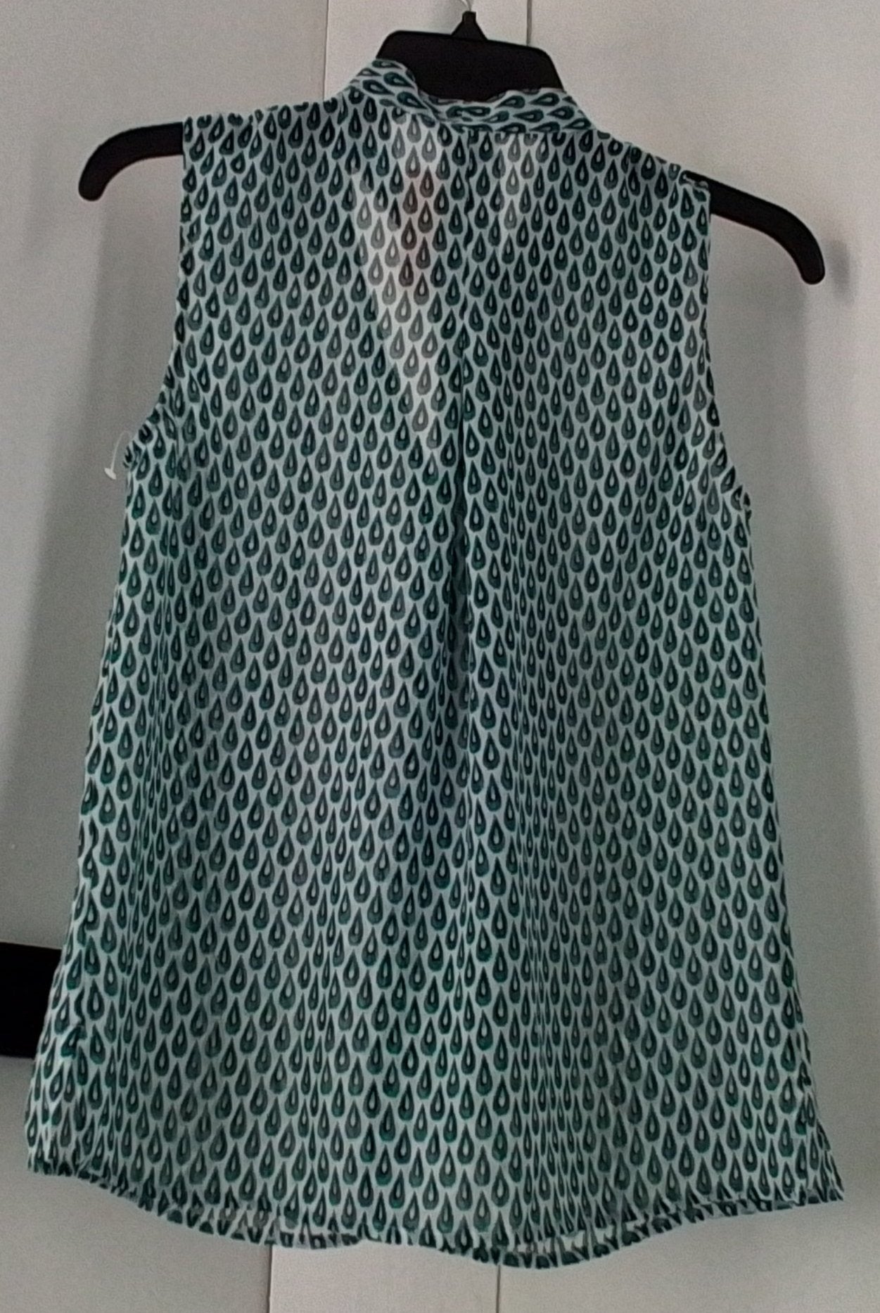 Chelsea 28 Women's Patterned Sleeveless Blouse