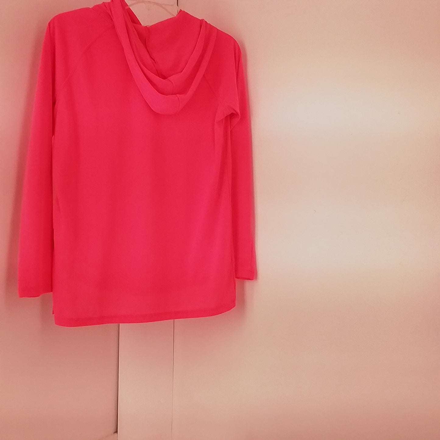 women's Under Armour shirt