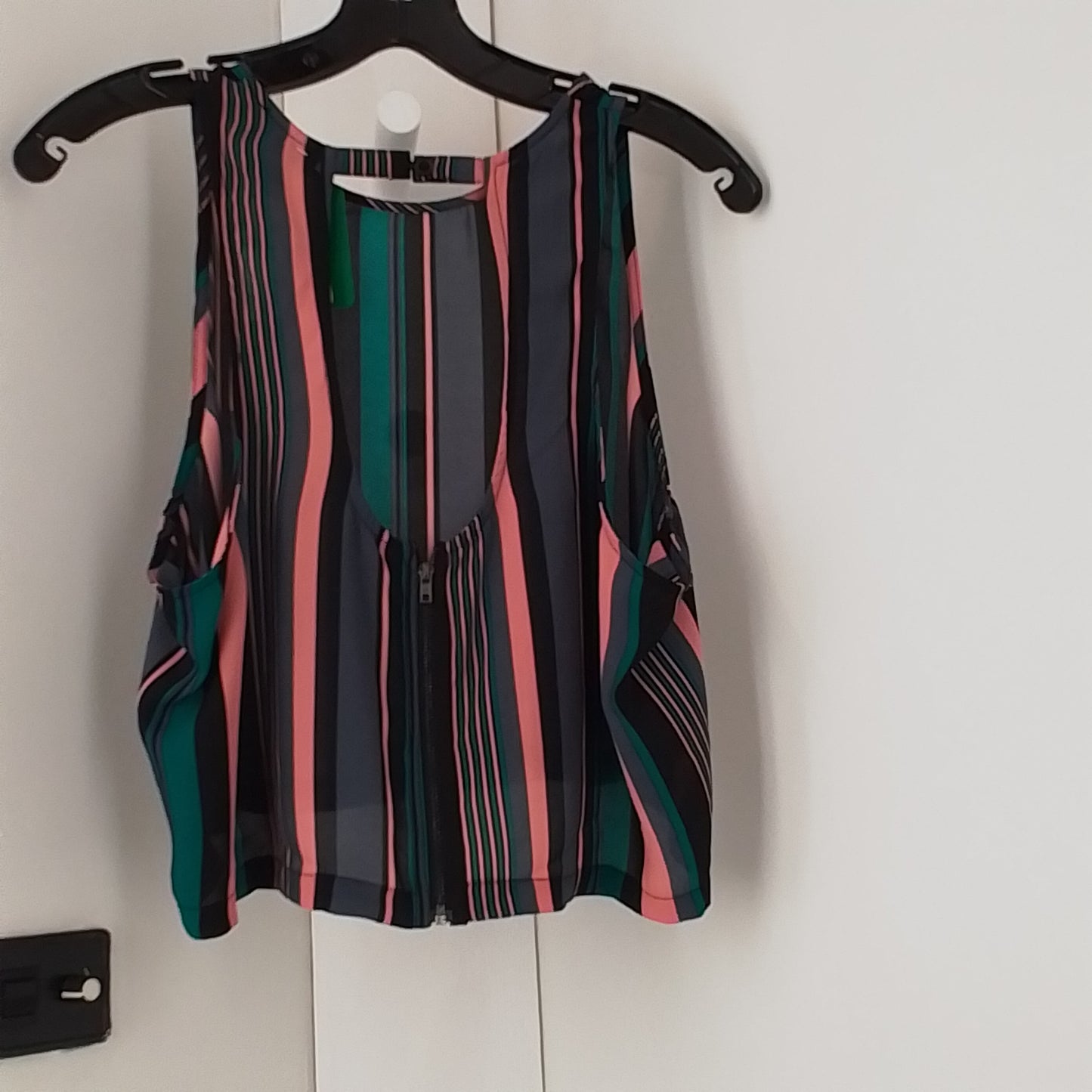 Women's Timing Cropped Tank Blouse