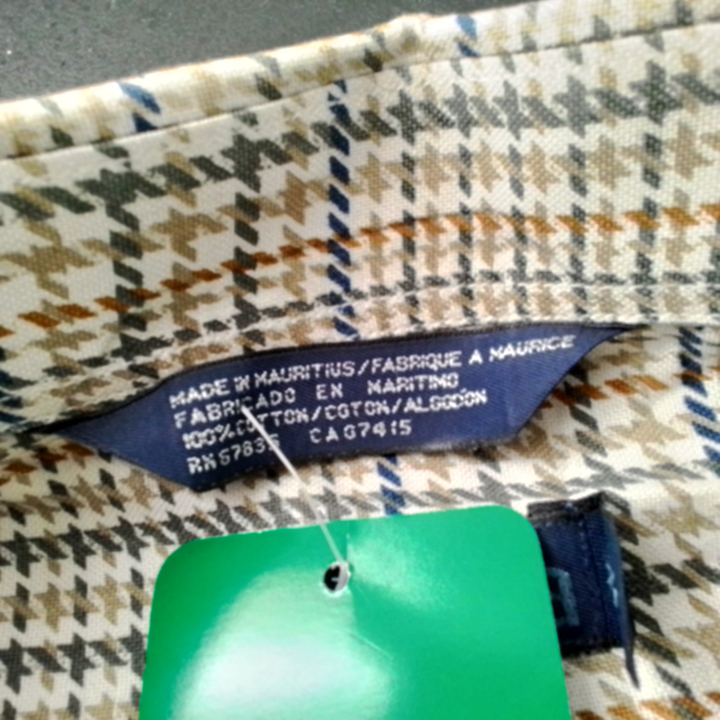 Men's Nautica button up shirt