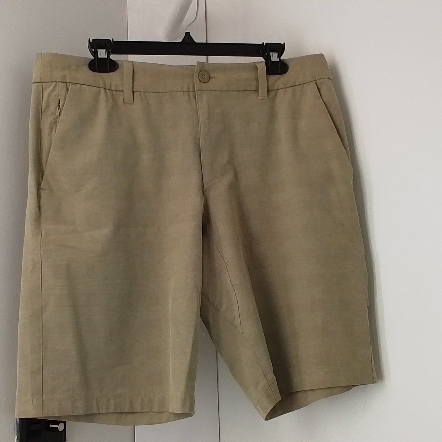 MEN HANGTEN SHORTS