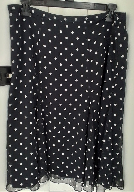 Liz & co. Women's Skirt - White/Black Polka Dot, Size 10
