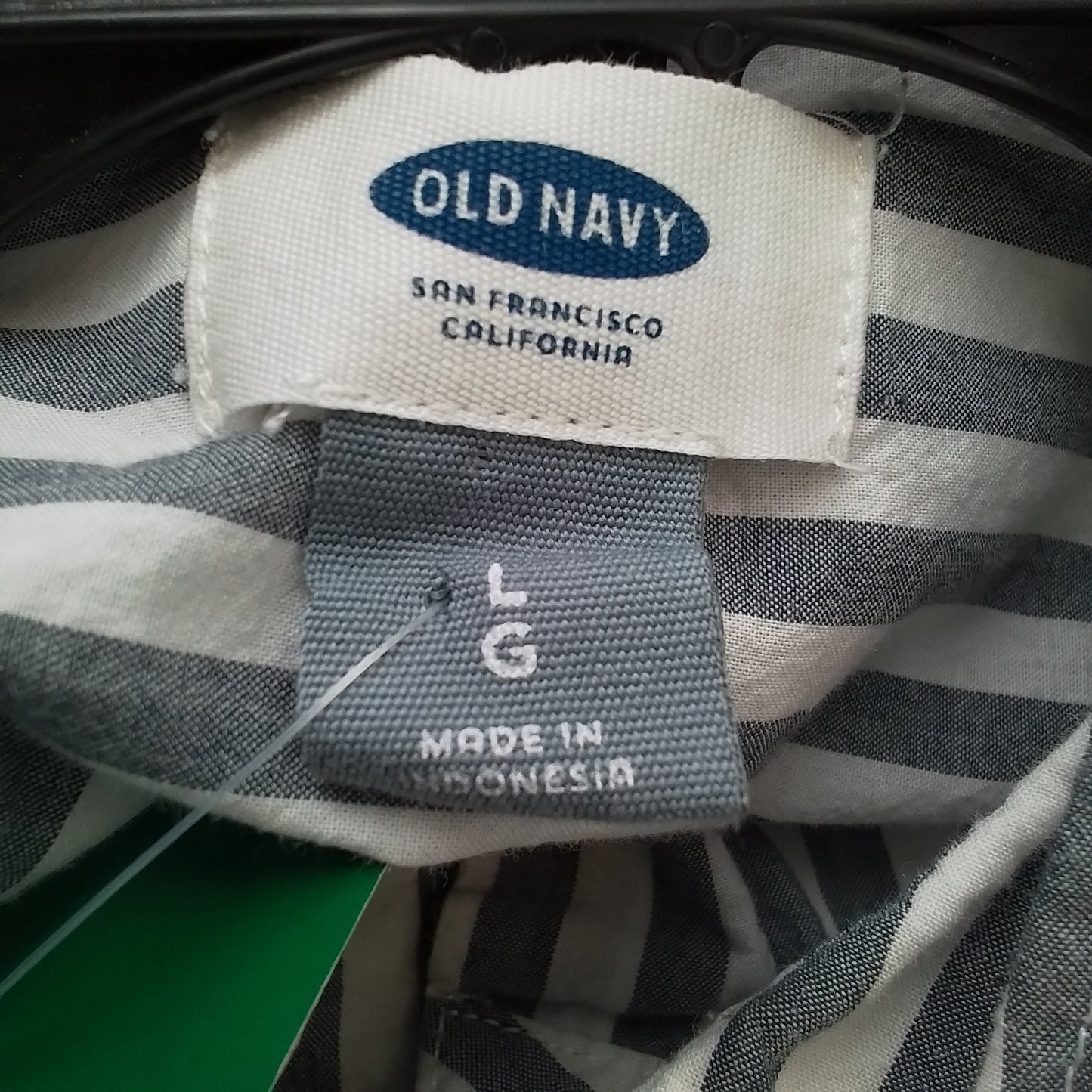 Kids Old Navy button up shirt L