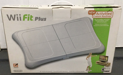 Wii Fit Plus Bundle - Nintendo Wii