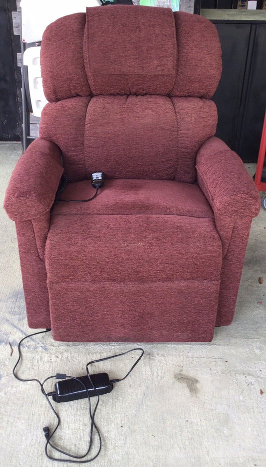 Golden PR535-LAR Large MaxiComfort 2 Zone Power Lift Recliner Port Fabric