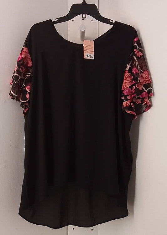C Est 1946 Women's Black and Red Floral Patterned Top