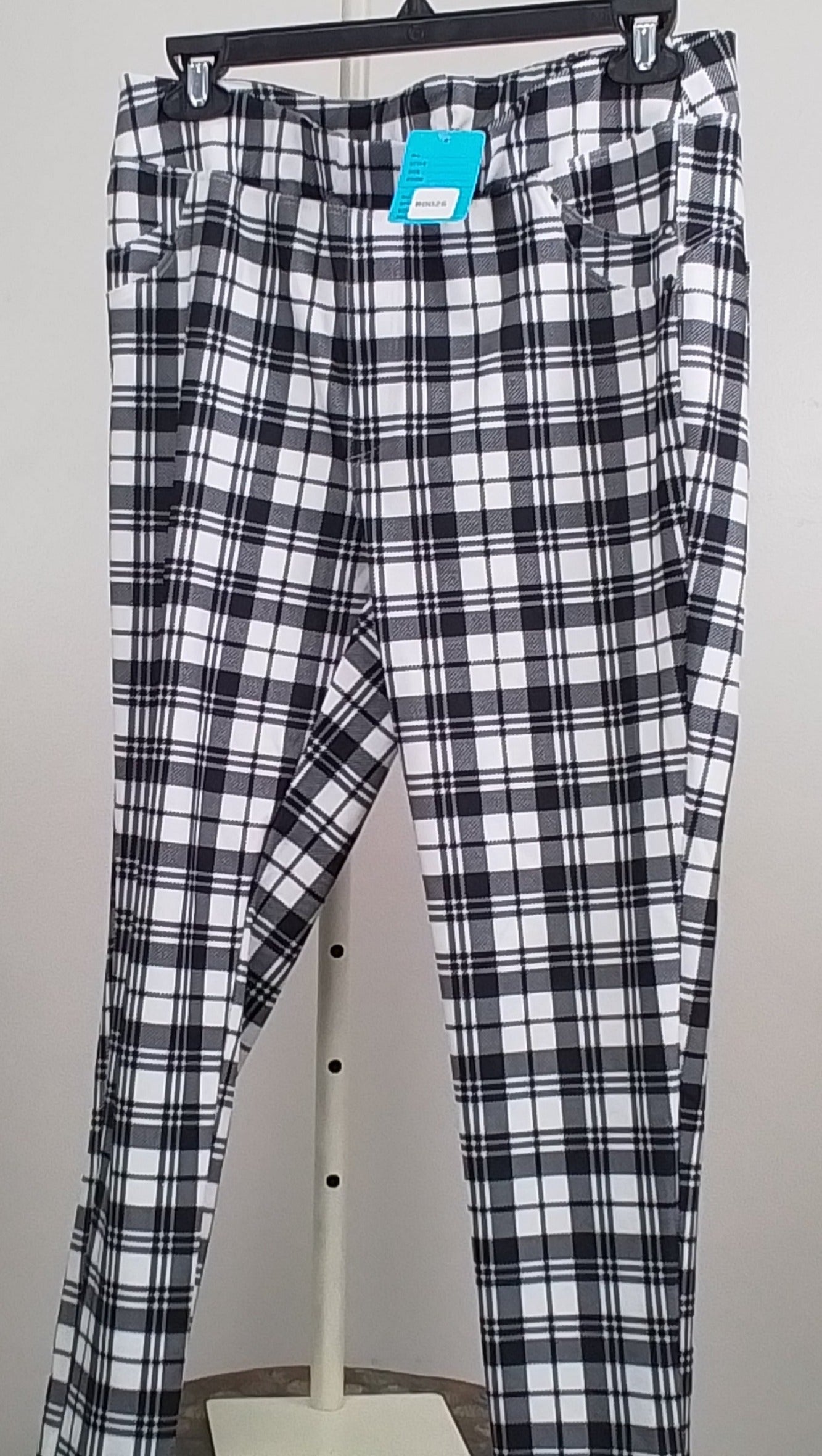 Cato Women's Monochrome Plaid Pants