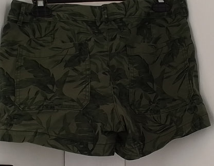 Old Navy Women's Green Tropical Shorts