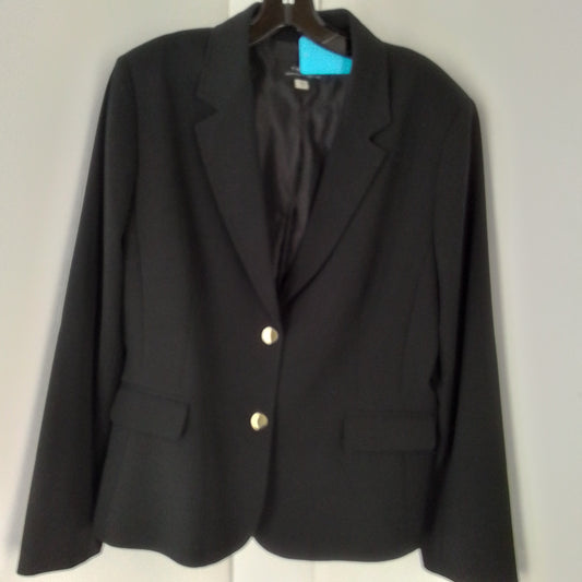 wonmen's Tahari jacket