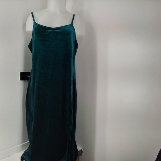 Velvet green dress