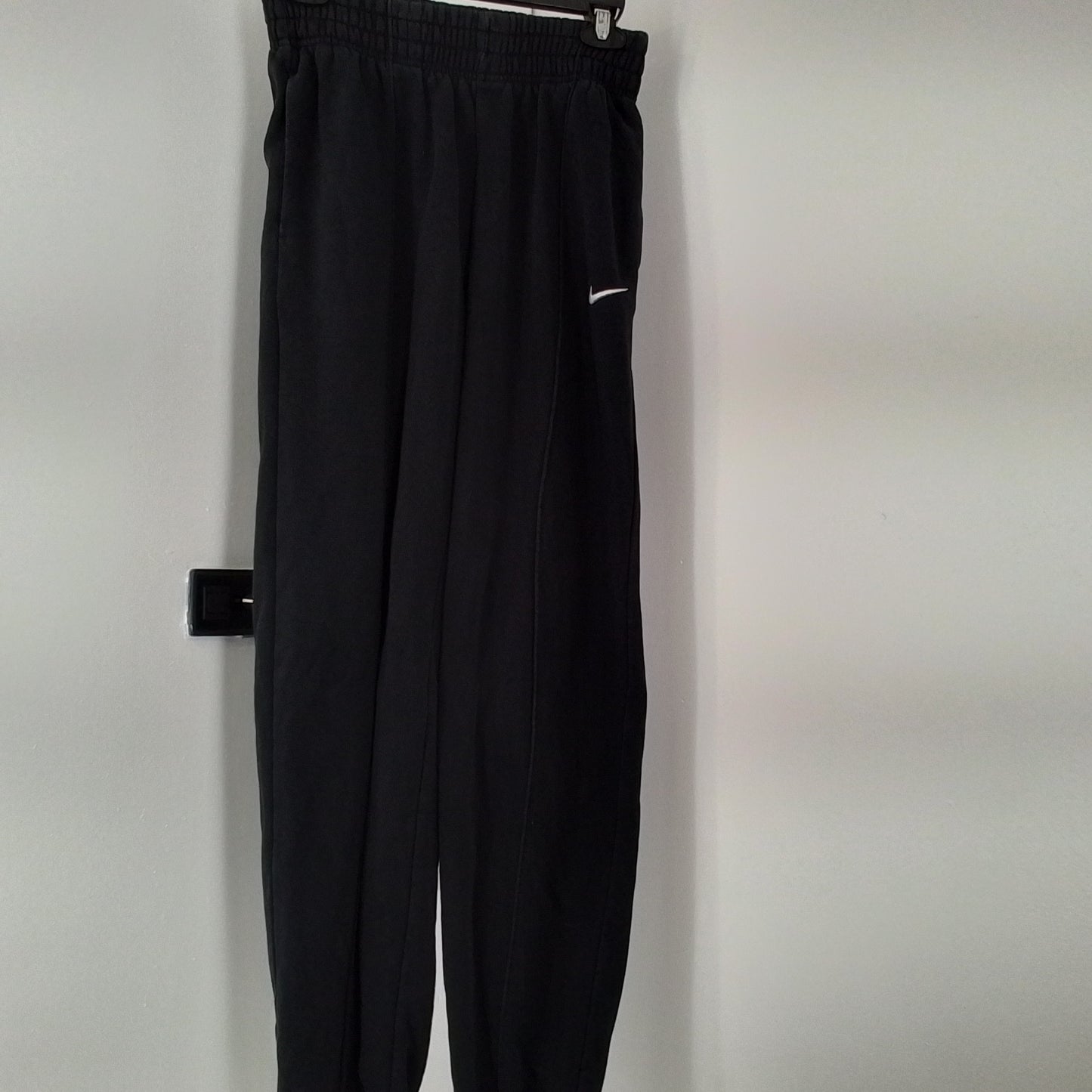 Black Nike sweatpants