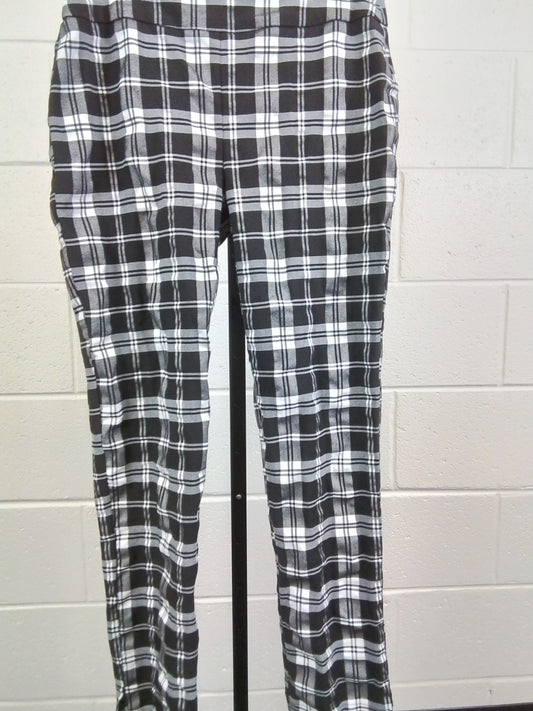 Crown and Ivy Sz6 Women black and white checkered pants