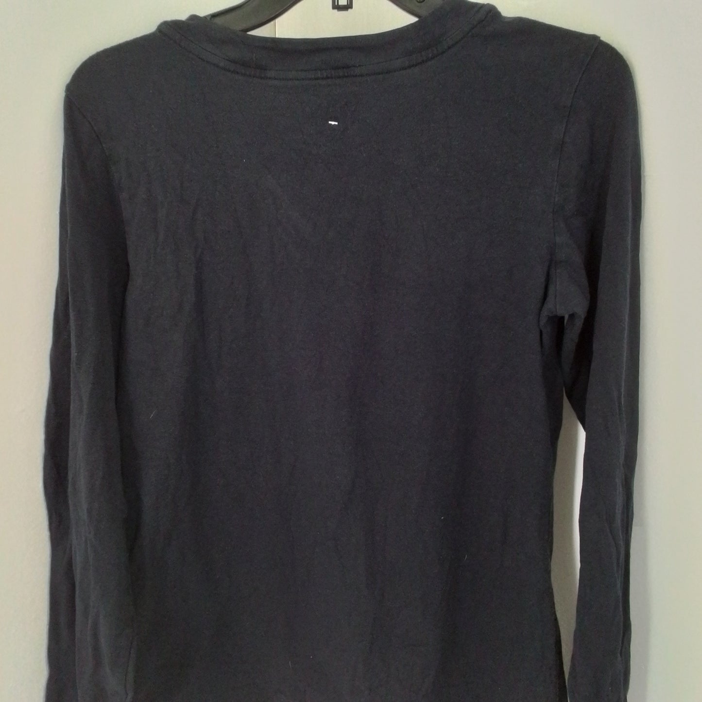 women's apt.9 long sleeve v-neck