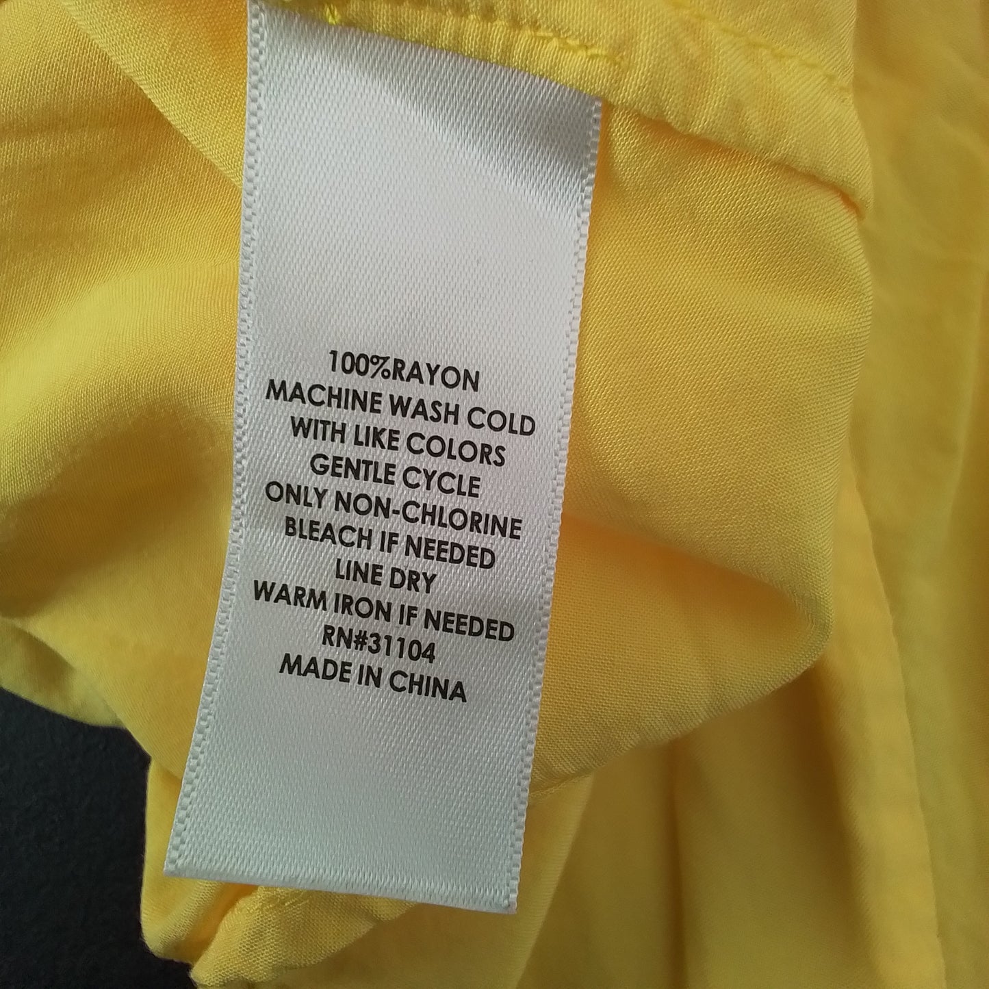 Crown & Ivy Yellow Rayon Blouse - L