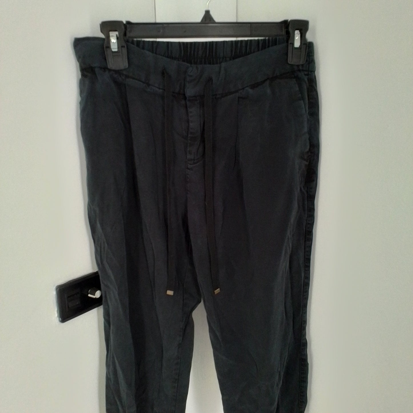 Old Navy Black Rayon Pants - Size 4