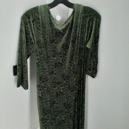 jWomen's Green Gown - Size L, Polyester