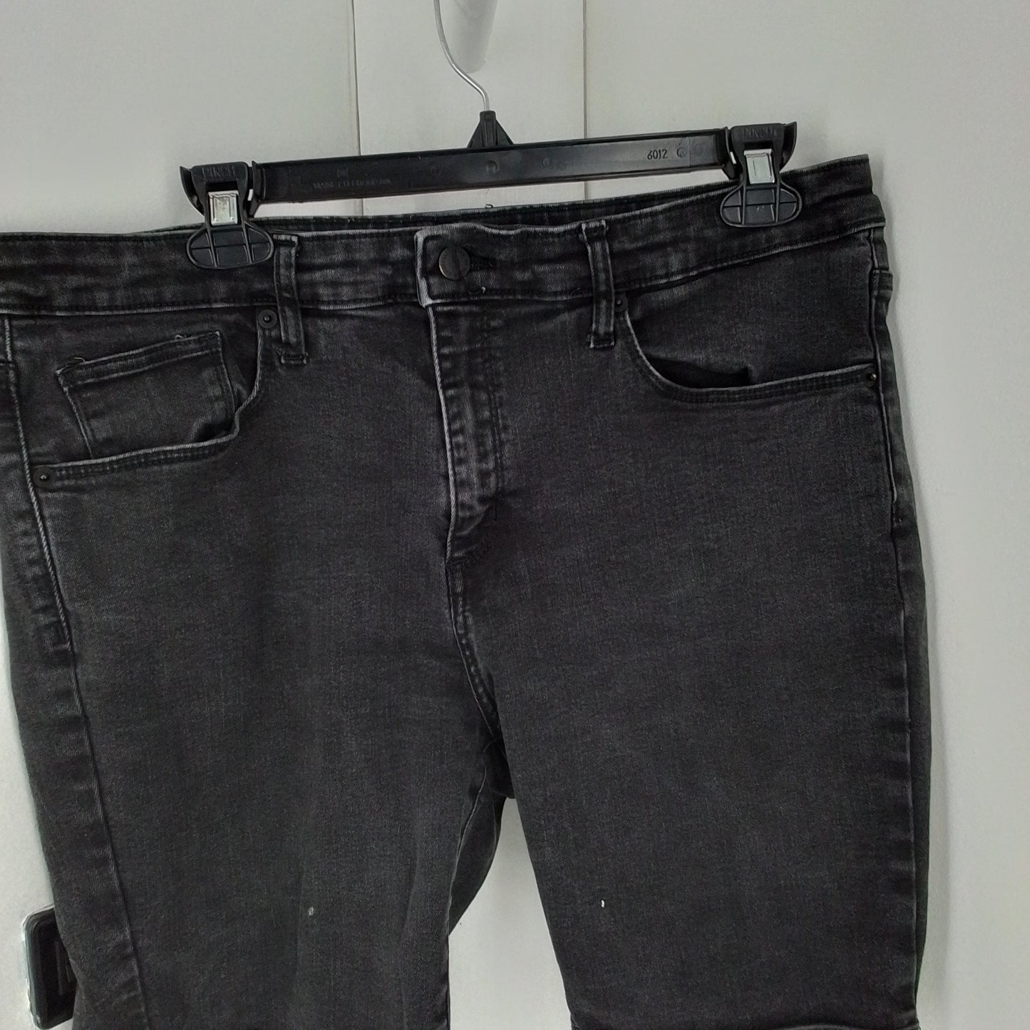 Universal Threads Women's Black jean Shorts - Cotton/Polyester
