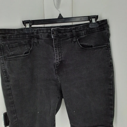 Universal Threads Women's Black jean Shorts - Cotton/Polyester