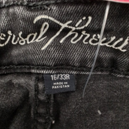 Universal Threads Women's Black jean Shorts - Cotton/Polyester