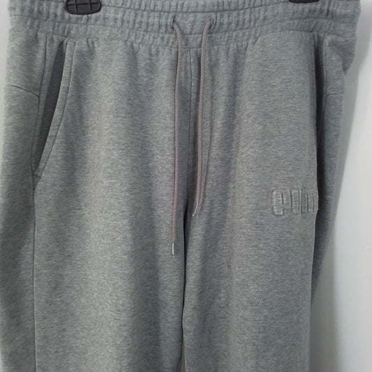 Puma Men's Grey Sweatpants - Size L