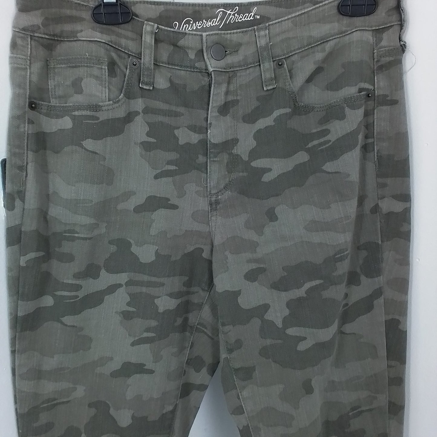 Universal Thread Women's Cotton Shirt - Camo Green, Size 8