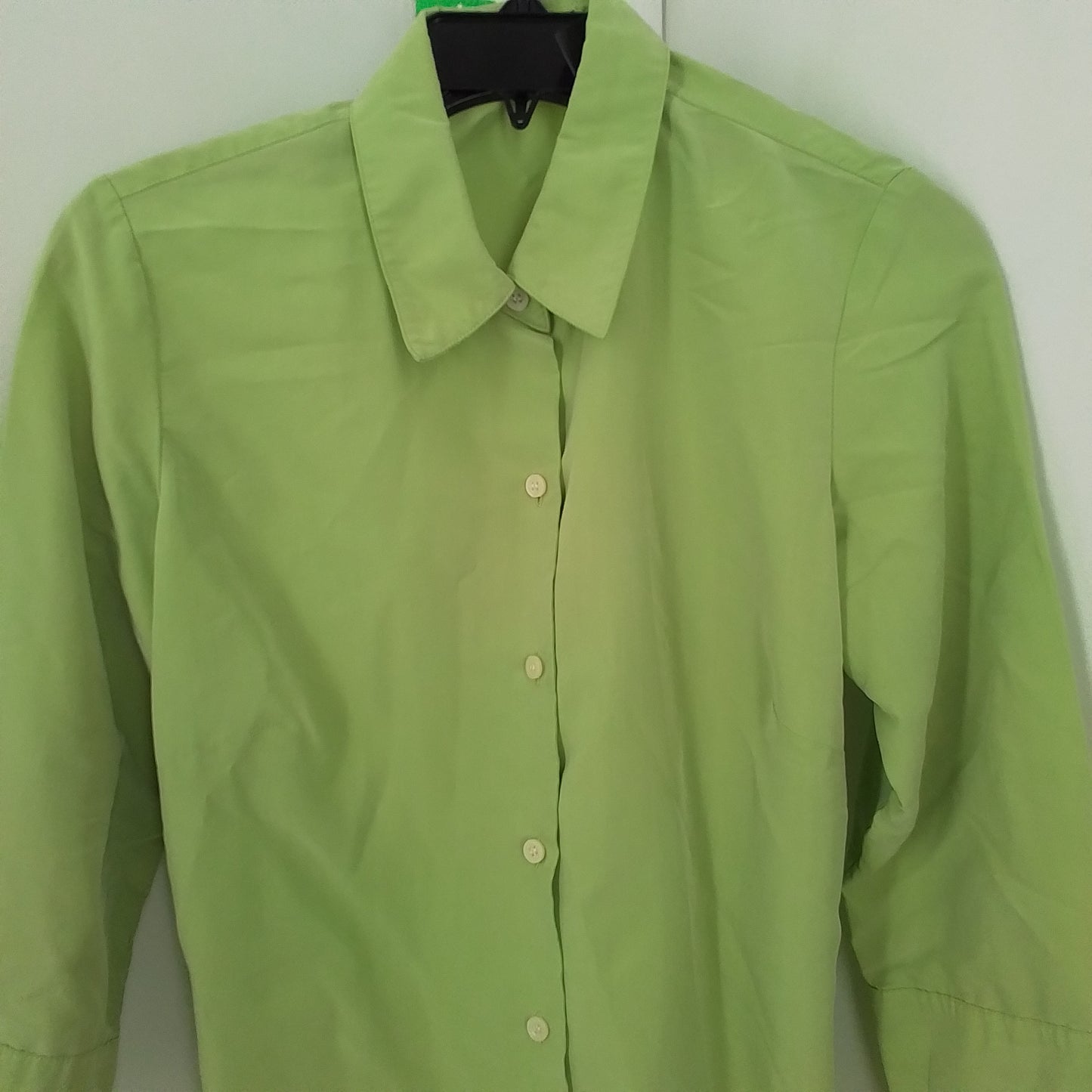 Liz Claiborne Women's Green Button Up Shirt