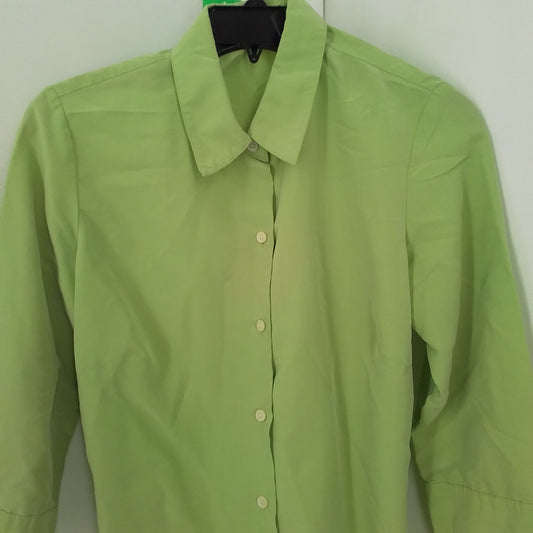 Liz Claiborne Women's Green Button Up Shirt