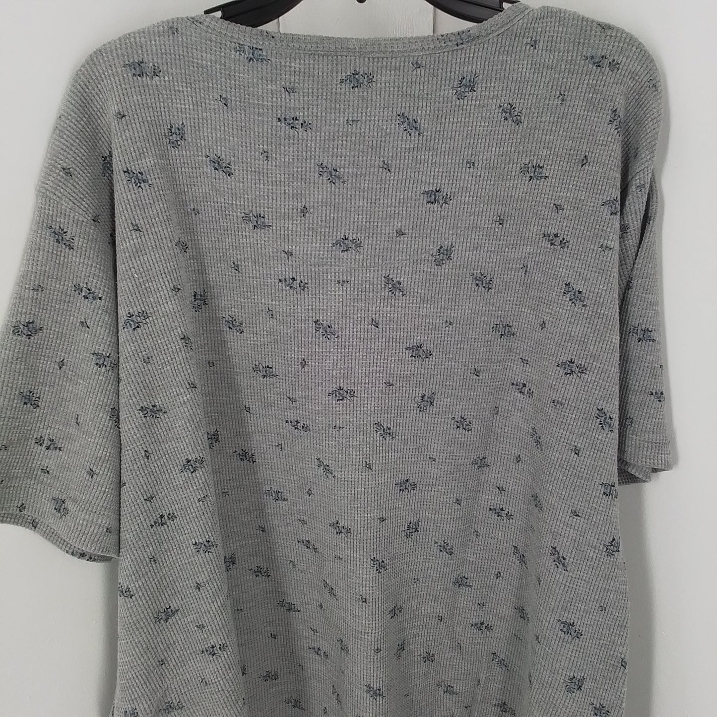Faded Glory Women's Grey Shirt Size 22/24