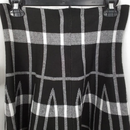 Women's Acrylic Skirt - Size L - White, Black, Grey