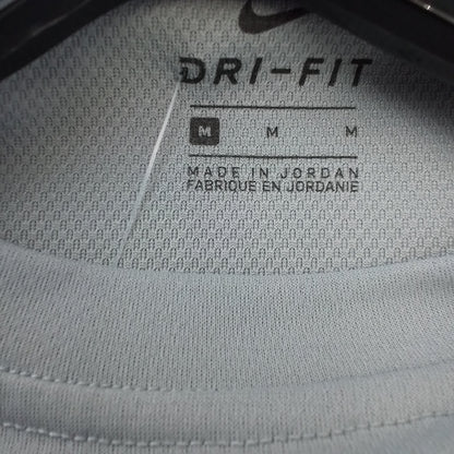 Nike kids Grey T-Shirt - Size M