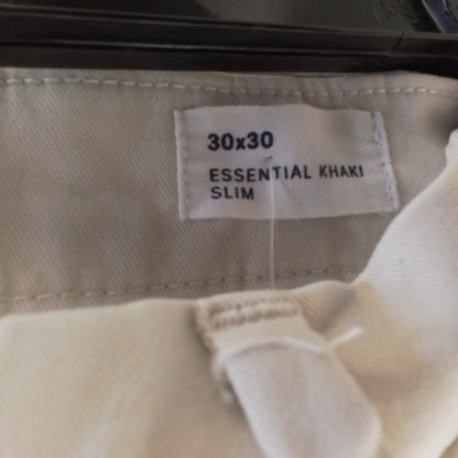 Gap Inc. Men's White Cotton Pants, Size 30-30