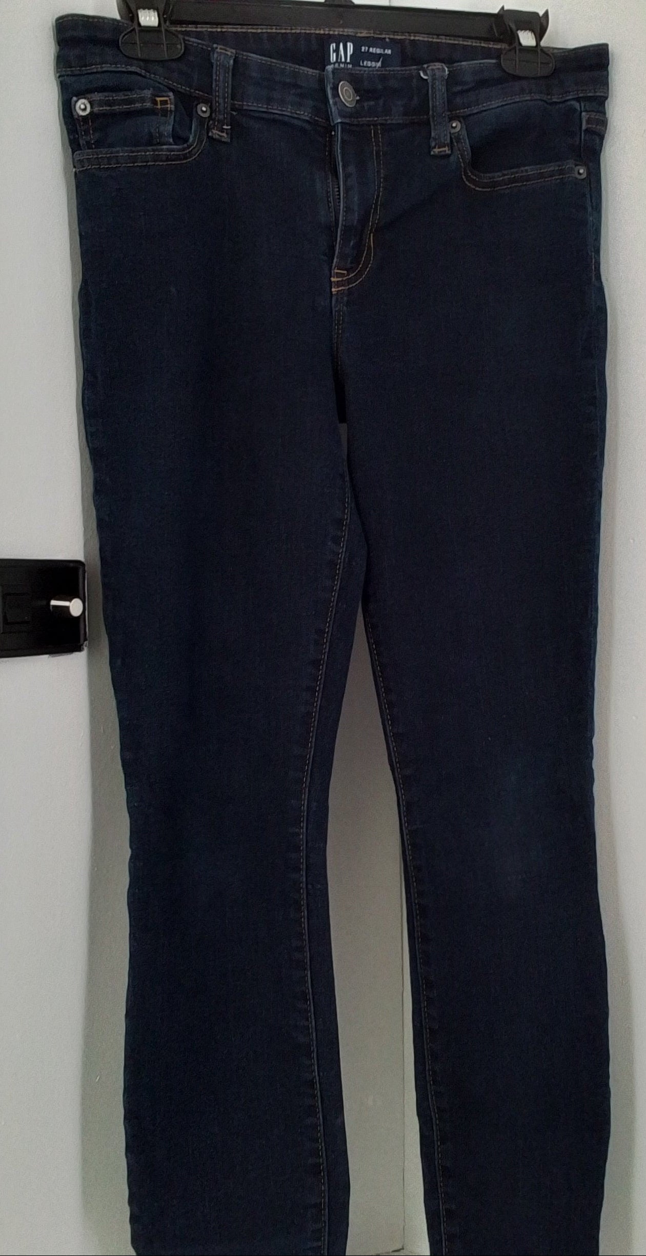 Gap Inc. Women's Blue Jeans - Size 27