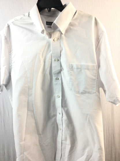 Men's Van Heusen Short Sleeve Button-down Shirt