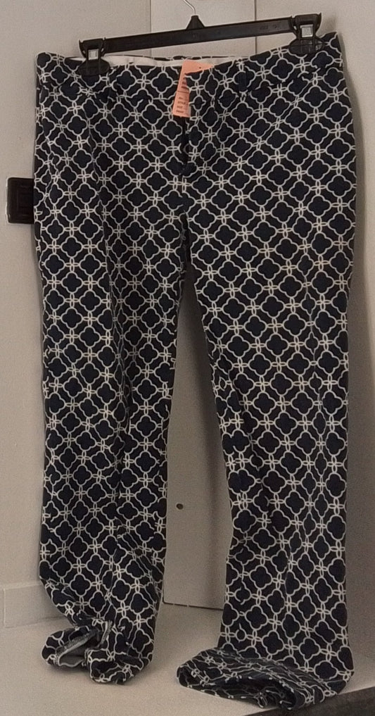 Crown & Ivy Black and White Capris Pants